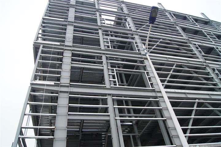 日照高层钢结构的支撑布置与构造需要符合哪些规范